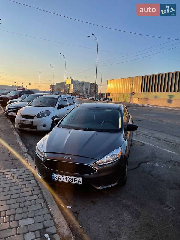 Седан Ford Focus 2016 в Киеве