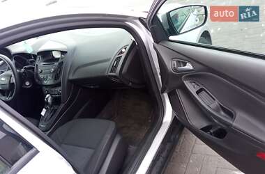 Седан Ford Focus 2015 в Дніпрі
