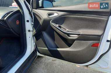 Хэтчбек Ford Focus 2013 в Львове