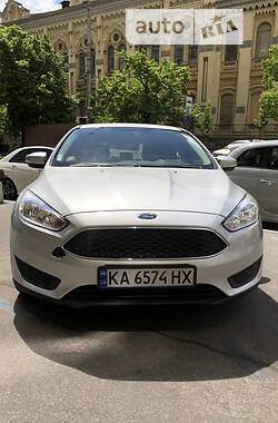 Хэтчбек Ford Focus 2015 в Киеве