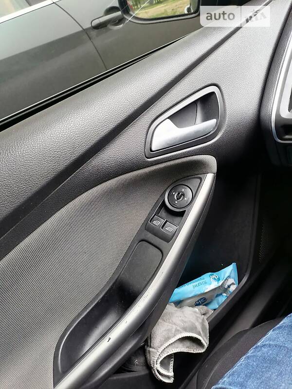 Хэтчбек Ford Focus 2014 в Чернигове