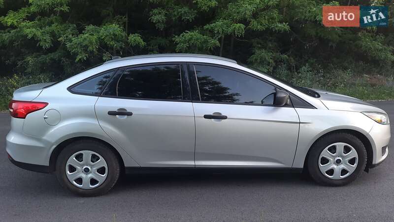 Седан Ford Focus 2015 в Киеве фото 5 Седан Ford Focus 2015 в Киеве