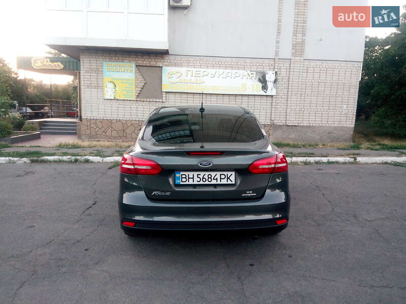 Седан Ford Focus 2015 в Первомайську