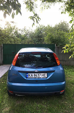 Хэтчбек Ford Focus 2000 в Киеве