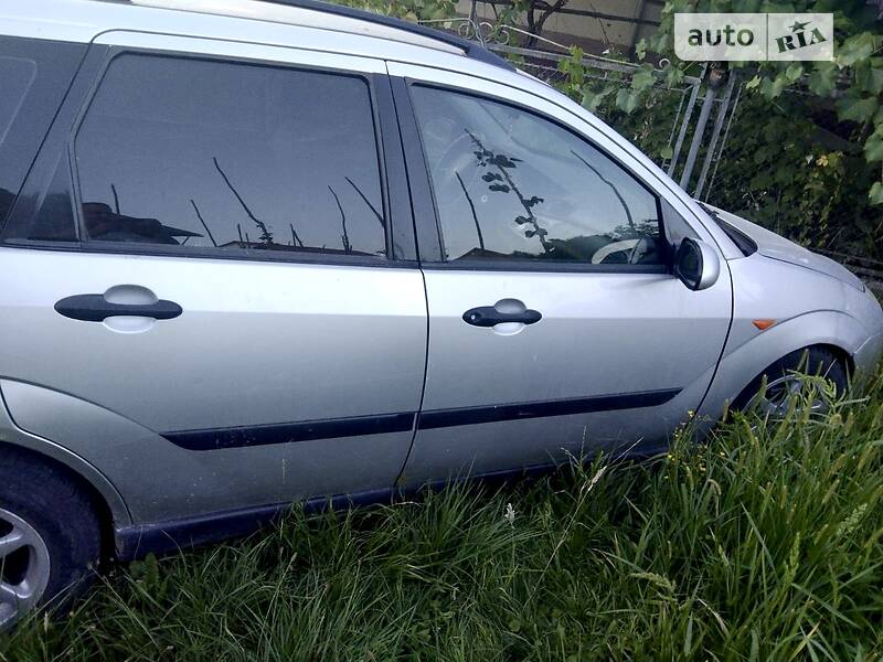 Универсал Ford Focus 2001 в Хусте