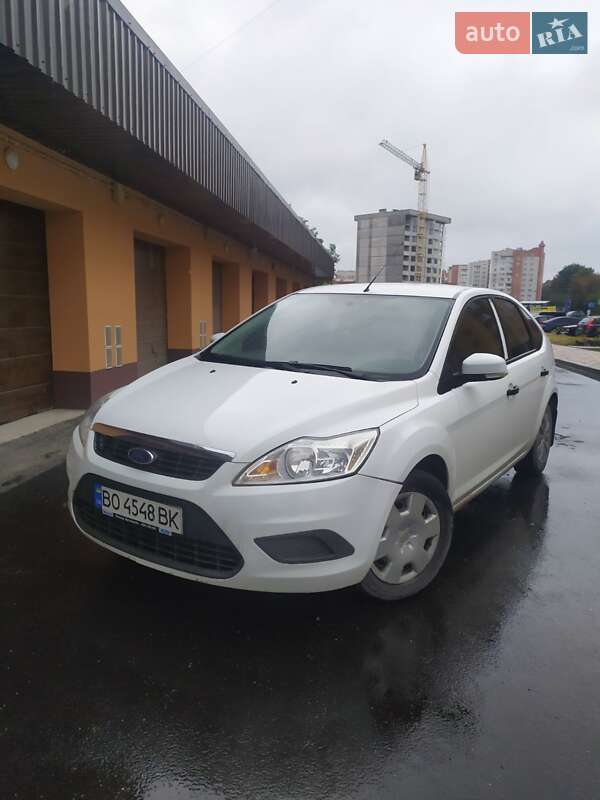 Хэтчбек Ford Focus 2010 в Тернополе