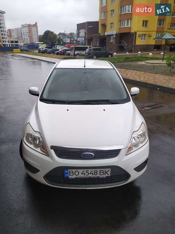 Хэтчбек Ford Focus 2010 в Тернополе