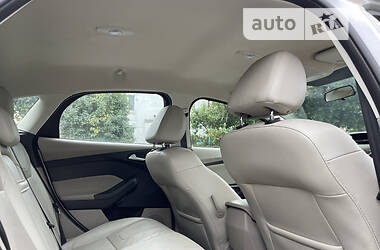 Хэтчбек Ford Focus 2014 в 