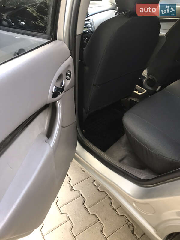 Седан Ford Focus 2000 в Мукачево