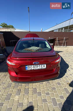 Седан Ford Focus 2014 в 
