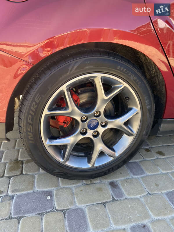 Седан Ford Focus 2014 в Теребовле