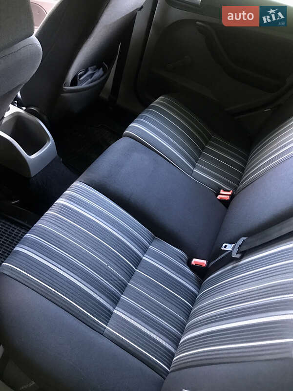 Универсал Ford Focus 2010 в 