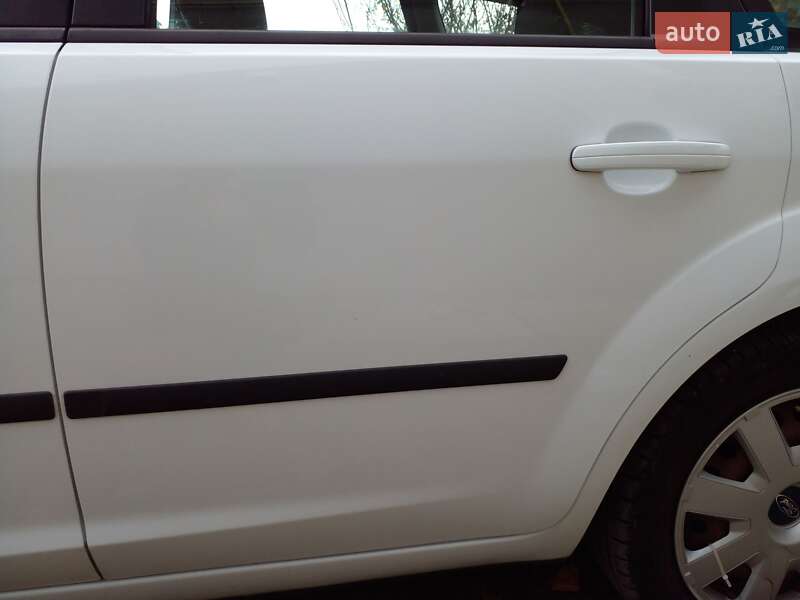 Универсал Ford Focus 2006 в Бориславе