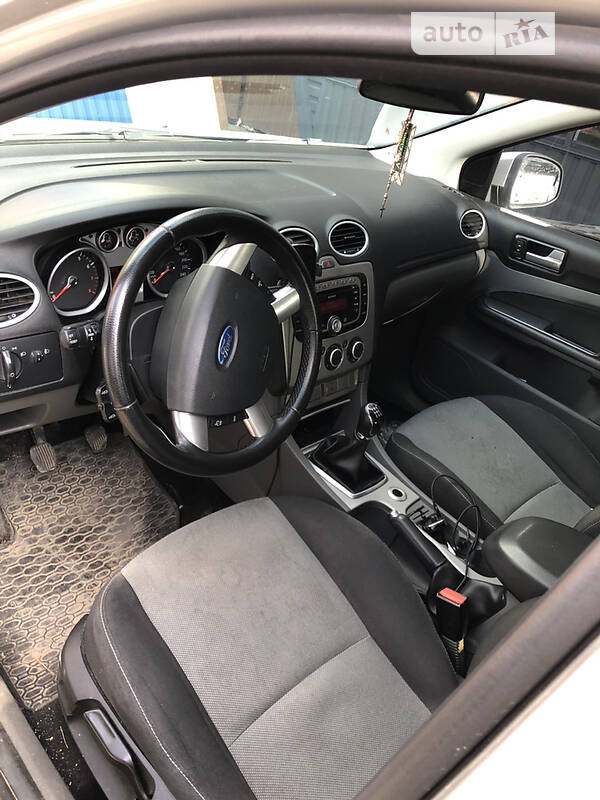 Хэтчбек Ford Focus 2010 в Львове