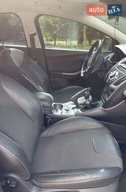 Универсал Ford Focus 2011 в 