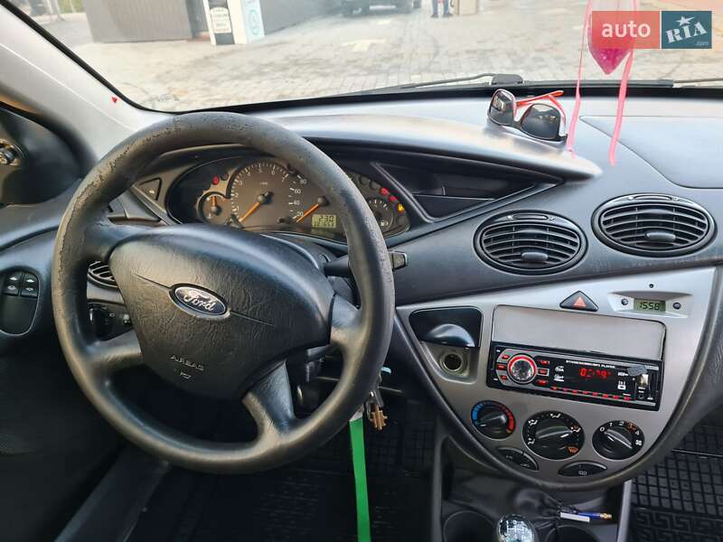 Седан Ford Focus 2003 в Львове