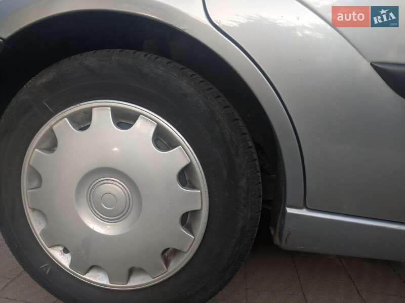 Хэтчбек Ford Focus 2004 в Мукачево фото 8 Хэтчбек Ford Focus 2004 в Мукачево