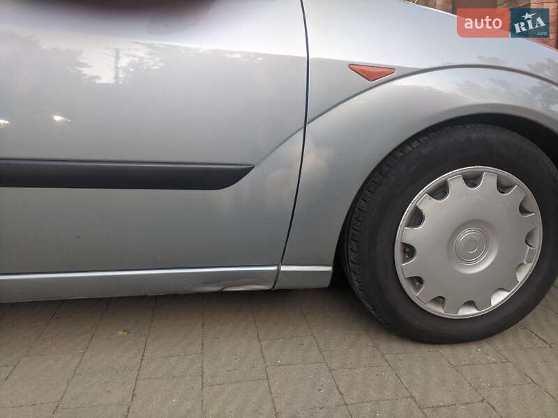 Хэтчбек Ford Focus 2004 в Мукачево фото 16 Хэтчбек Ford Focus 2004 в Мукачево