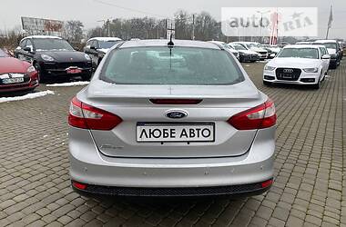 Седан Ford Focus 2012 в 