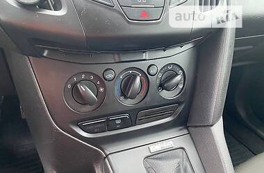 Седан Ford Focus 2012 в 