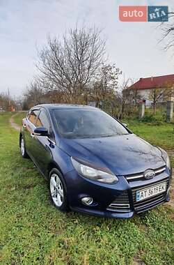 Хэтчбек Ford Focus 2013 в 