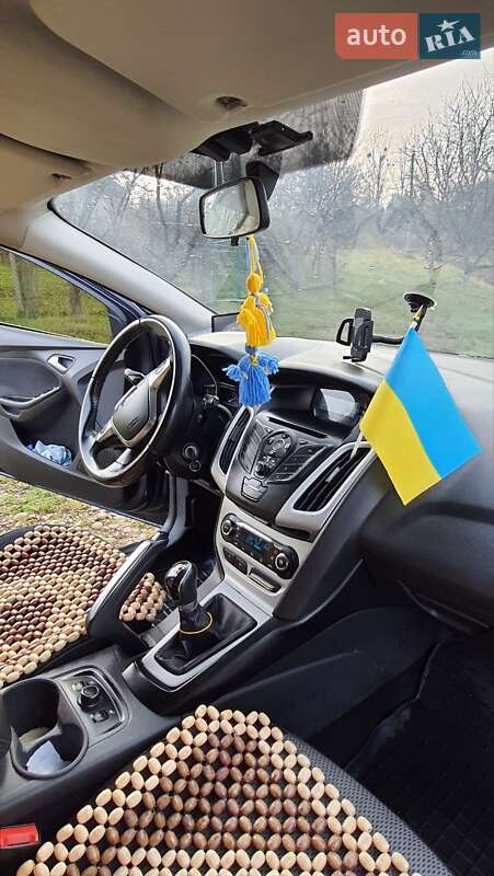 Хэтчбек Ford Focus 2013 в Ивано-Франковске фото 4 Хэтчбек Ford Focus 2013 в Ивано-Франковске