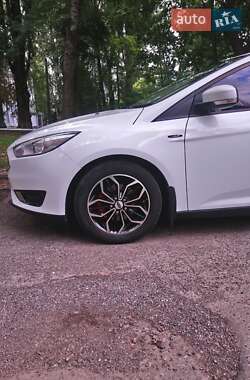 Седан Ford Focus 2016 в 