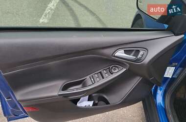 Седан Ford Focus 2017 в 