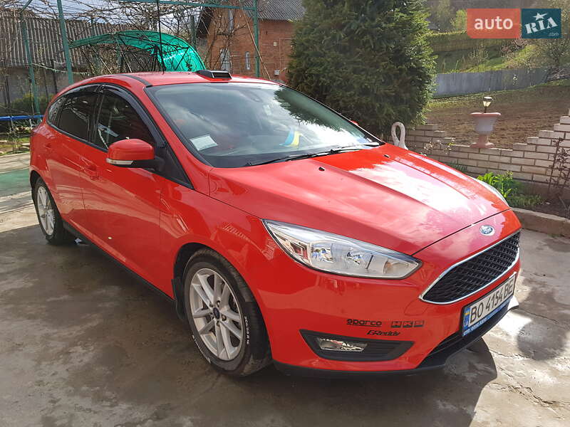 Хэтчбек Ford Focus 2015 в Ивано-Франковске
