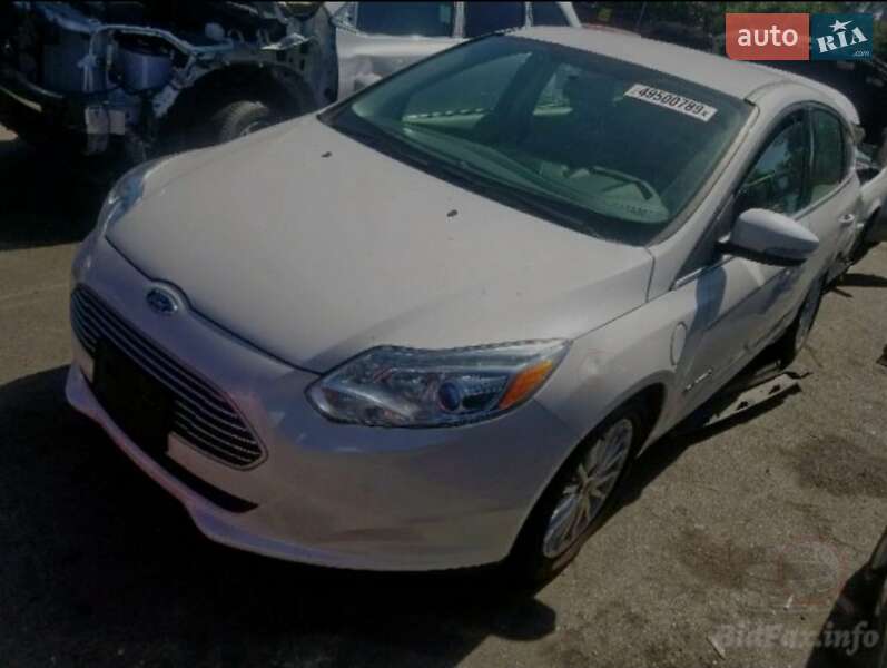 Хетчбек Ford Focus 2012 в Тальному