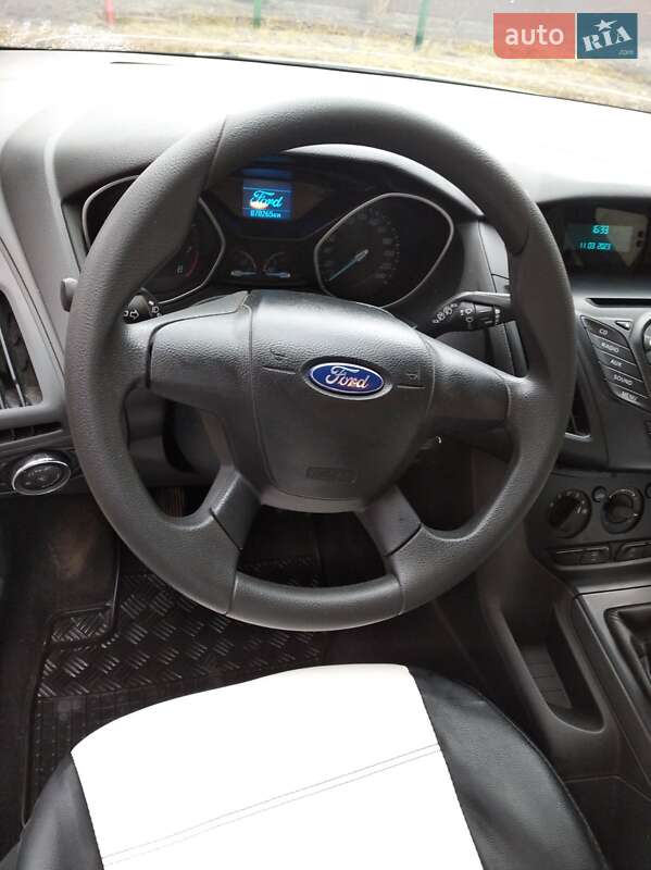 Хэтчбек Ford Focus 2014 в Киеве фото 7 Хэтчбек Ford Focus 2014 в Киеве