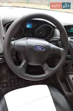 Хэтчбек Ford Focus 2014 в 