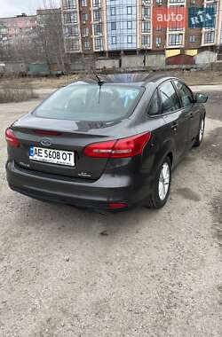 Седан Ford Focus 2016 в 