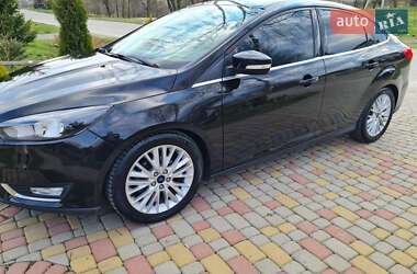 Седан Ford Focus 2015 в 
