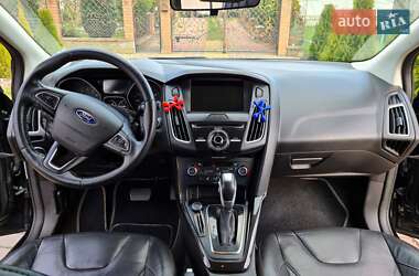 Седан Ford Focus 2015 в 