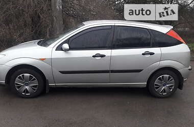 Хэтчбек Ford Focus 2002 в 