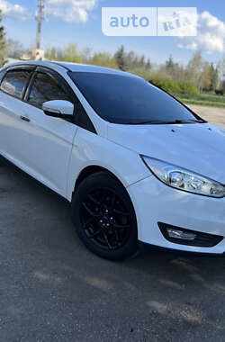 Седан Ford Focus 2016 в 