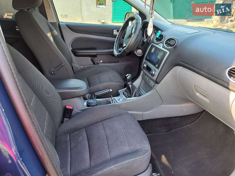 Универсал Ford Focus 2010 в Жовкве