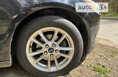 Седан Ford Focus 2015 в Львове