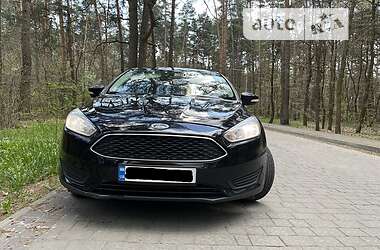 Седан Ford Focus 2015 в 