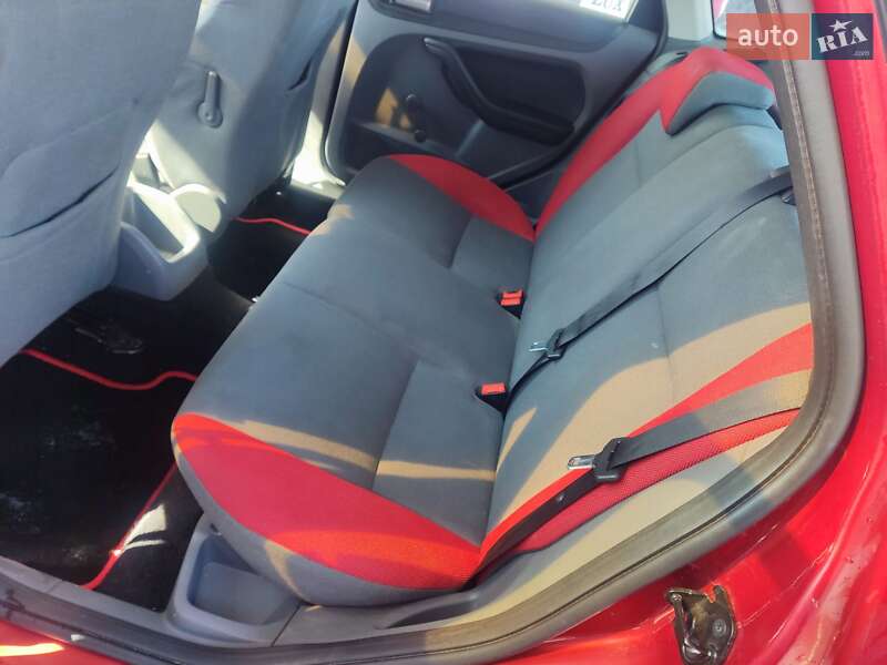 Хэтчбек Ford Focus 2008 в Самборе