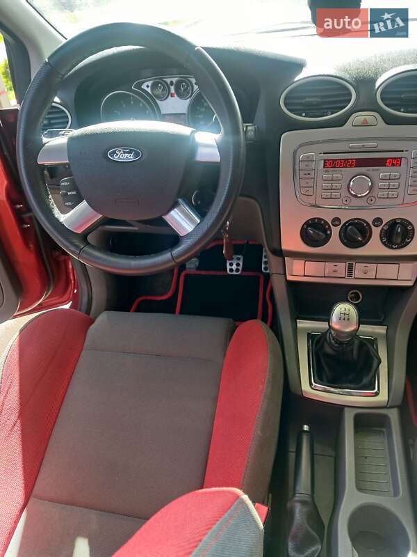 Хэтчбек Ford Focus 2008 в Самборе