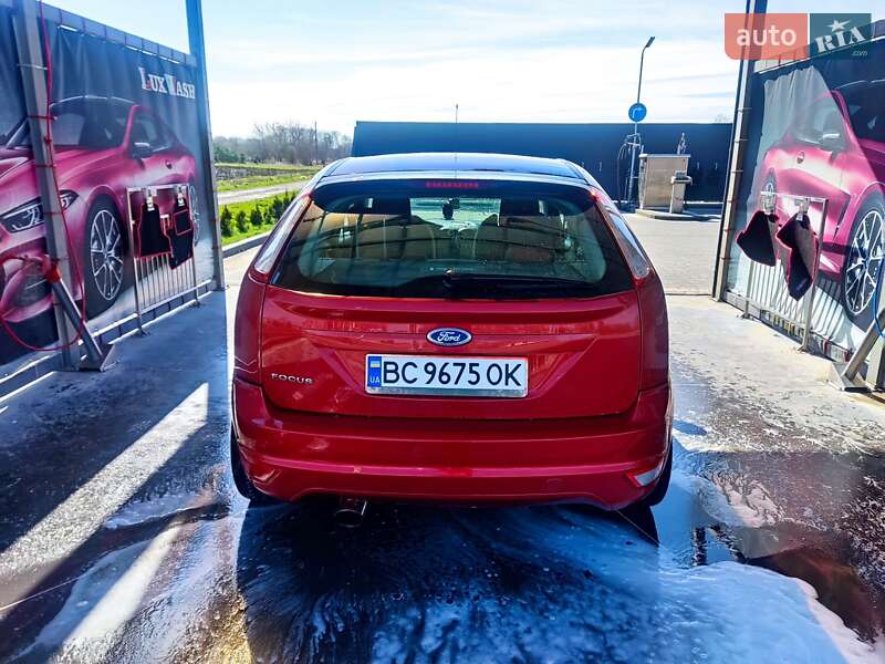 Хэтчбек Ford Focus 2008 в Самборе