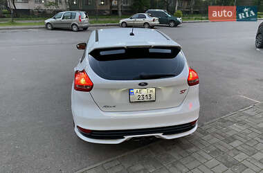 Хэтчбек Ford Focus 2018 в 
