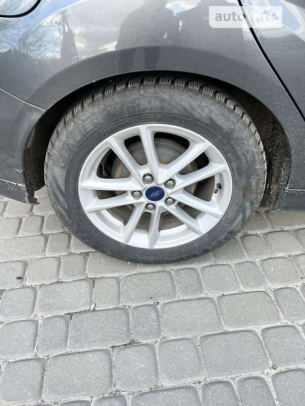 Хэтчбек Ford Focus 2016 в Тернополе