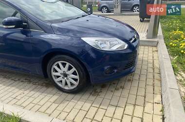 Универсал Ford Focus 2014 в 