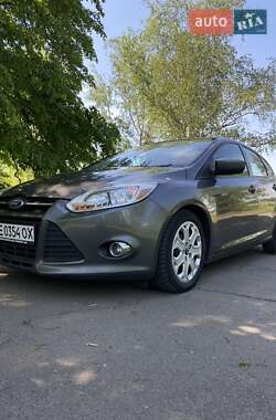 Хэтчбек Ford Focus 2011 в 