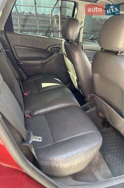 Хэтчбек Ford Focus 2002 в 