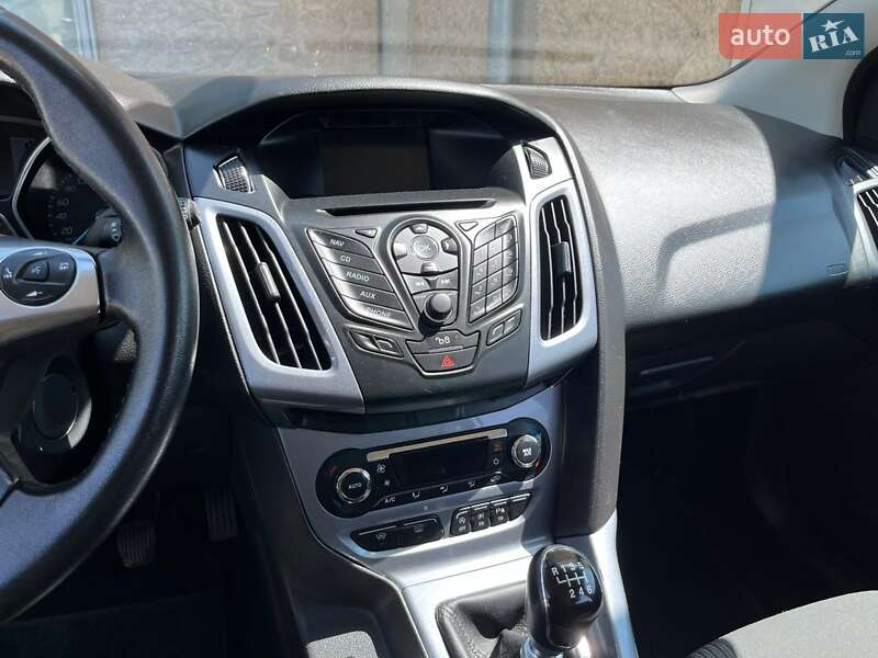 Универсал Ford Focus 2012 в Новояворовске