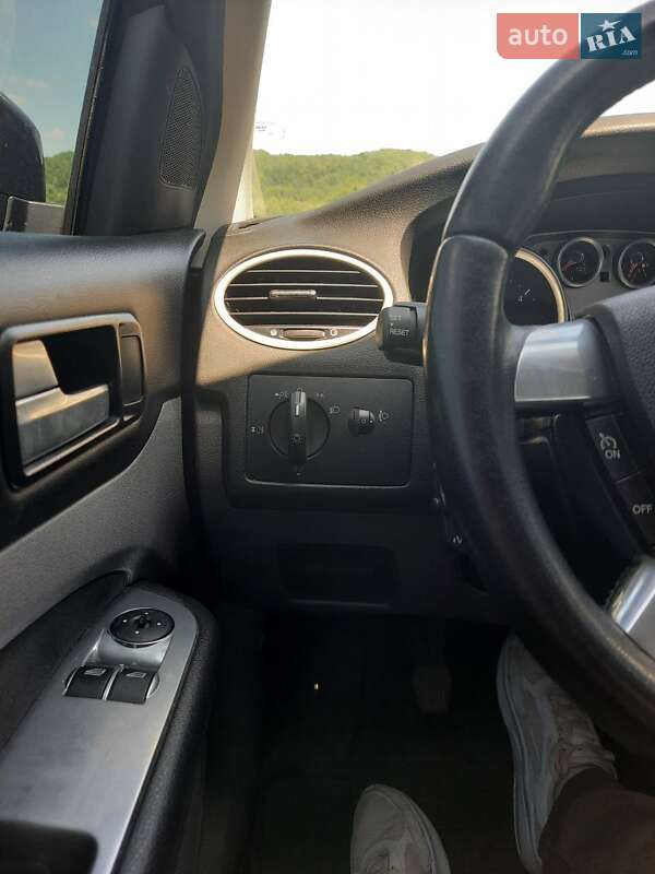 Универсал Ford Focus 2010 в Львове